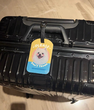 Customer luggage tag photo