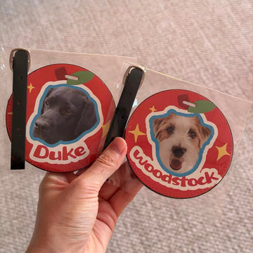 Customer luggage tag photo